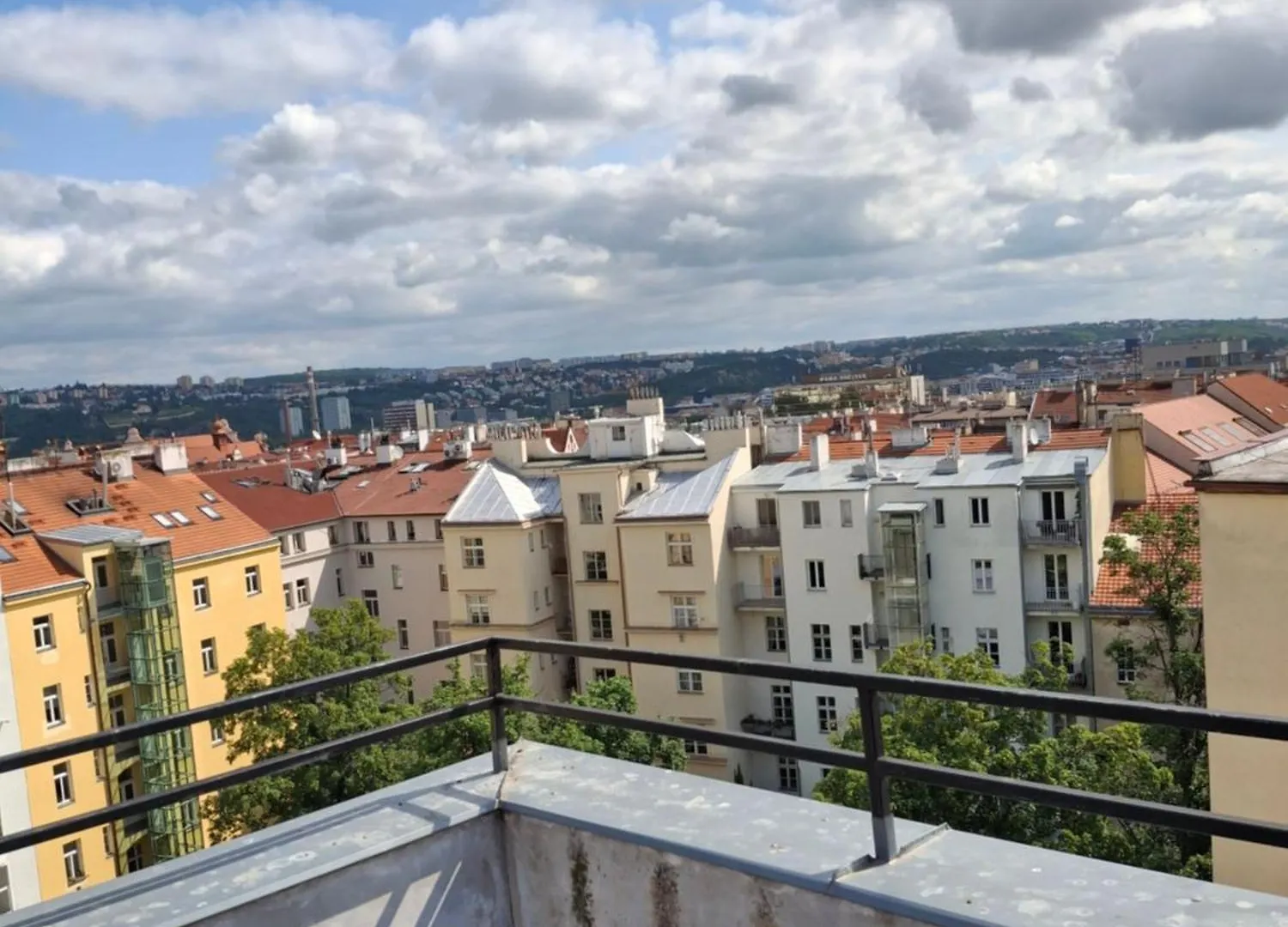 Rum i privatbostad Pokoj V Prazskych Holesovicich C1