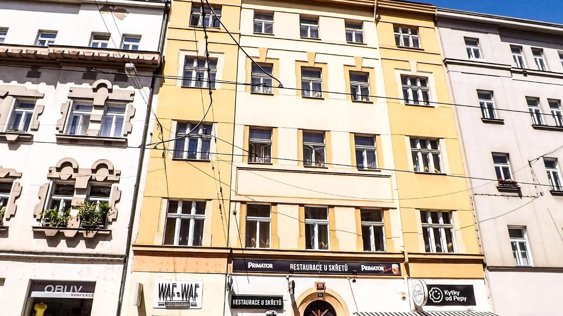 Pokoj V Prazskych Holesovicich C1