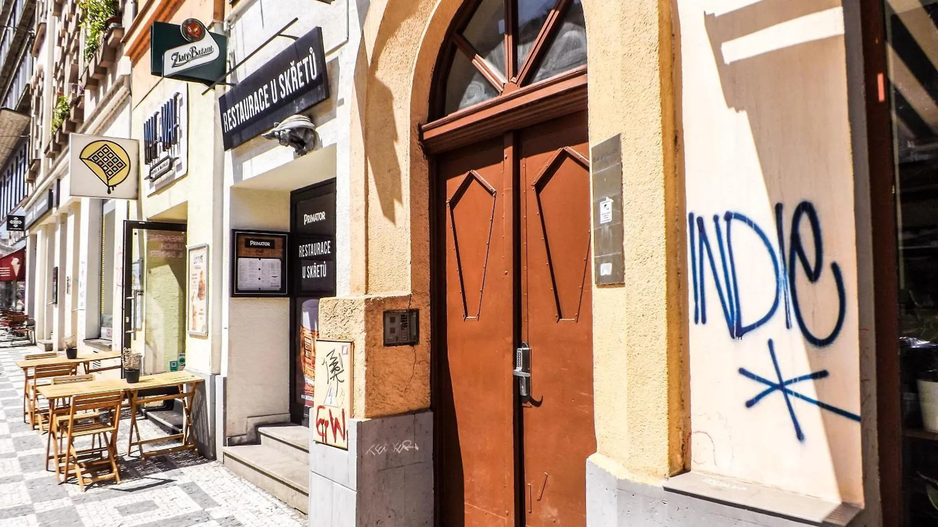 Rum i privatbostad Pokoj V Prazskych Holesovicich C1